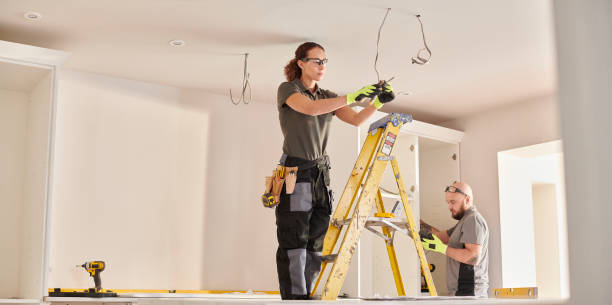 Best Licensed Electrician  in Tichigan, WI